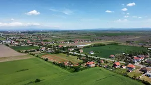 Teren intravilan de 1.900 mp | Decebal | La doar 3,5 km de Satu Mare - imagine 3