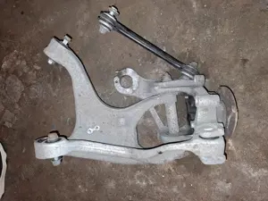 Ansamblu brate suspensie punte spate stanga dreapta Audi Q5 8R cu fuzete si rulmenti