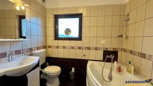 Vila spatioasa in Sancraiu, 2 intrari, foisor, parcare,5 minute de Targu Mures - imagine 8