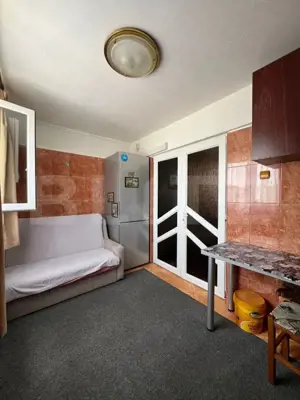 Garsoniera de vanzare, decomandata , zona Micro 3  - imagine 4