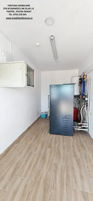 Complex imobiliar:cladire birouri, 2 hale industriale noi si 3424 mp teren, Piatra Neamt  - imagine 13