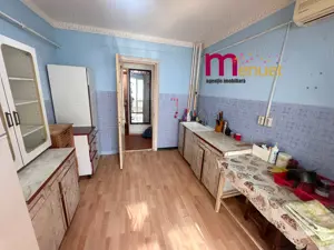 Apartament 3 camere,zona Vest,79 mp - imagine 3