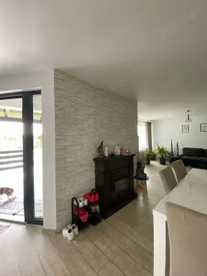 Casa de vânzare  - imagine 2