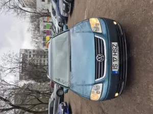 Vând Volkswagen Touran