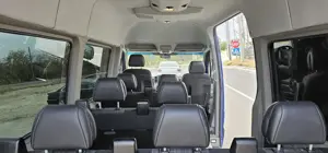 Inchiriez microbuz 8+1 cu sofer - imagine 3
