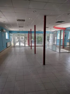Depozit cu spatiu comercial - imagine 10