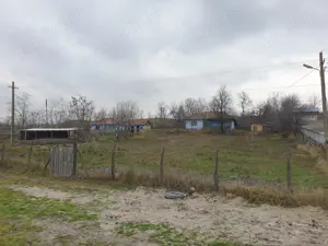 Casa batraneasca de vanzare