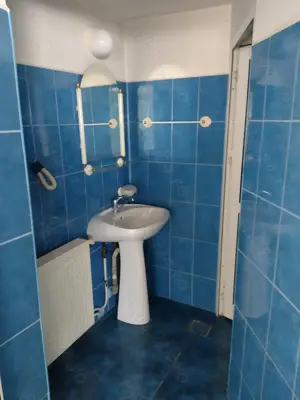 Depozit cu spatiu comercial - imagine 7