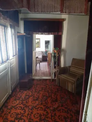 Casă de vânzare la țară - imagine 6