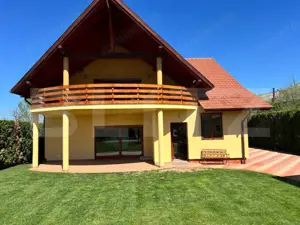 Vila la cheie, zona Odoreu, 2330 mp teren