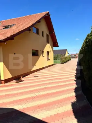 Vila la cheie, zona Odoreu, 2330 mp teren - imagine 5