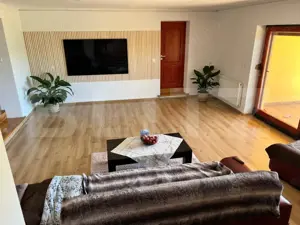 Vila la cheie, zona Odoreu, 2330 mp teren - imagine 18