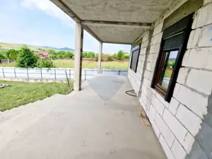 Casă spațioasă S+P+1E+M și teren generos 1664 mp - imagine 9