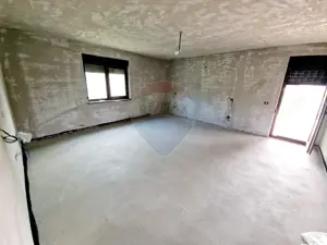 Casă spațioasă S+P+1E+M și teren generos 1664 mp - imagine 16