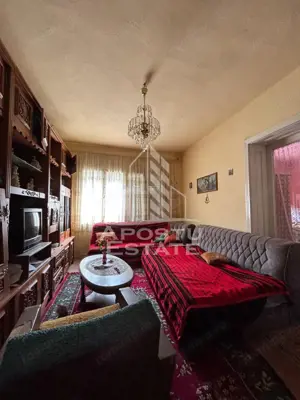 Casa cu 5 camere, 777 mp teren la MOLDOVA VECHE, ideal casa de vacanta - imagine 10 Casa cu 5 camere, 777 mp teren la MOLDOVA VECHE, ideal casa de vacanta - imagine 10