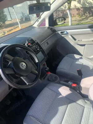 Mașina Vw Touran roșie  - imagine 4