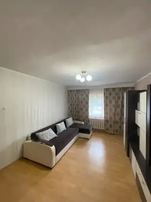 Apartament de vanzare, cu 3 camere decomandat, 68 mp, parter, zona Pasunii - imagine 2