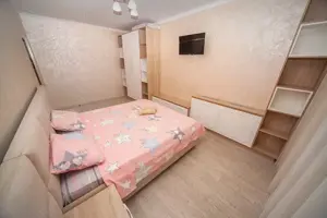 Oferim spre inchiriere garsoniera in Drumul Taberei