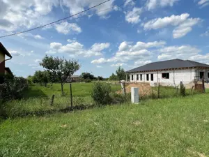 Proprietar, fara comision, teren+constructie, situata in localitatea Dinias,22km de Timisoara - imagine 2 Proprietar, fara comision, teren+constructie, situata in localitatea Dinias,22km de Timisoara - imagine 2