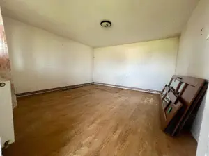 Proprietar, fara comision, teren+constructie, situata in localitatea Dinias,22km de Timisoara - imagine 8 Proprietar, fara comision, teren+constructie, situata in localitatea Dinias,22km de Timisoara - imagine 8