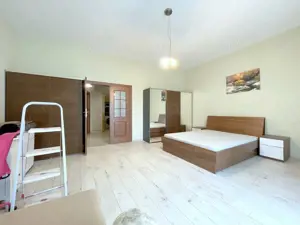 Apartament 3 camere, garaj si boxa - zona Centrala-Prefectura - imagine 16