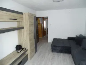 De vanzare ap 2 camere DECOMANDAT in Tractoru zona Coresi