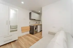 Ofer spre inchiriere garsoniera in zona Drumul Taberei - imagine 3