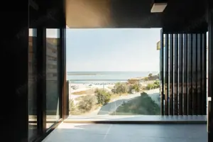 Vedere la mare apartament deosebit mobilat lux chirie termen lung - imagine 2