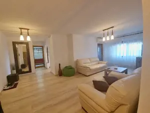 Vedere la mare Faleza Nord 3 camere loc de parcare termen lung