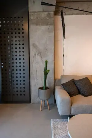 Vedere la mare apartament deosebit mobilat lux chirie termen lung - imagine 19