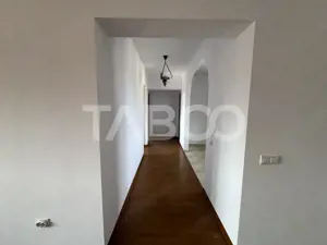 Apartament etaj 2 decomandat 3 camere 69 mpu 2 locuri parcare Selimbar - imagine 5