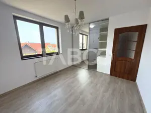 Apartament etaj 2 decomandat 3 camere 69 mpu 2 locuri parcare Selimbar - imagine 3