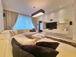 Vila deosebita  la un pas de mare mobilata si utilata - imagine 2