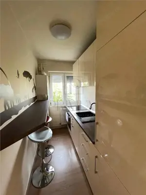 Take Ionescu - Medicina - Amenajat lux - Centrala termica proprie - Balcon spatios - imagine 7