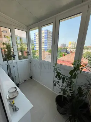 Take Ionescu - Medicina - Amenajat lux - Centrala termica proprie - Balcon spatios - imagine 4