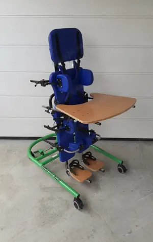 De vanzare cadru verticalizator Berollka Campus Easy Relax marimea 2 pentru copiii cu dizabilitati