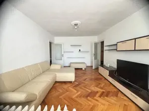 Apartament cu 3 camere in cl aradului la 500 euro