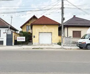 Casa de vanzare cu teren 523 mp in Sanmartin