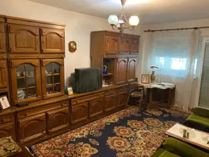 ULTRACENTRAL - 3 Camere - 2 Bai - Decomandat - Etaj intermediar - Centrala termica proprie - Bloc iz