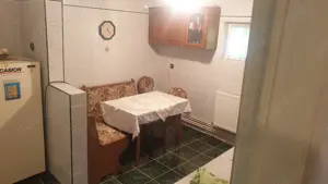 Inchiriere casa Breaza,120 mp,3 dormitoare ,sufragerie baie2 holur i, bucatarie ,centrala gaze ,tera - imagine 2