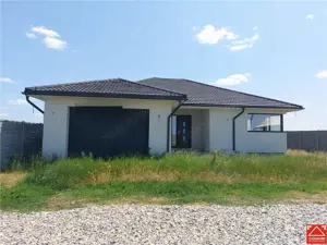 Casa semifinisata, parter, Zimandcuz