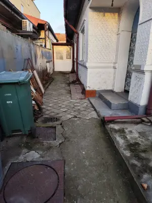 Casă cu 3 camere, curte proprie, Străulești, Sector 1   aproape de metrou