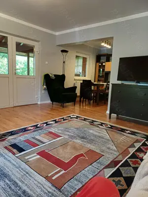 Casa pentru iubitorii de natura pe dealurile Comarnicului - imagine 2