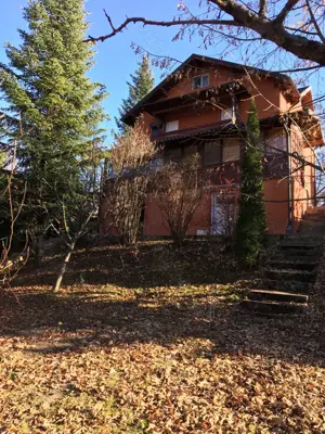 Casa pentru iubitorii de natura pe dealurile Comarnicului - imagine 3