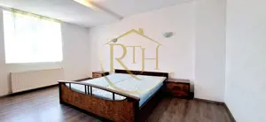 Oferim spre inchiriere, Apartament spatios, 4 camere, pentru locuit sau Firme