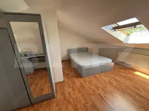 Garsoniera de vanzare, cu mansarda, 25 mp, zona Bradet