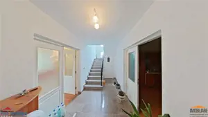 Casa mare si frumoasa cu 5 camere in Gradiste - imagine 19