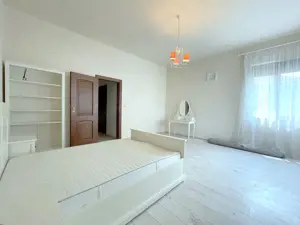 Apartament 3 camere, garaj si boxa - zona Centrala-Prefectura - imagine 20