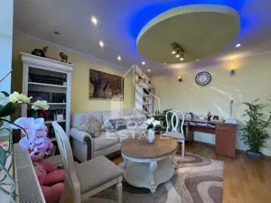 Apartament cu 3 camere, decomandat, centrala proprie, zona Dambovita - imagine 3