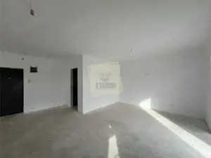 Spatiu comercial 15 euro mp cu vitrina stradala 12 ml 2 parcari - imagine 3